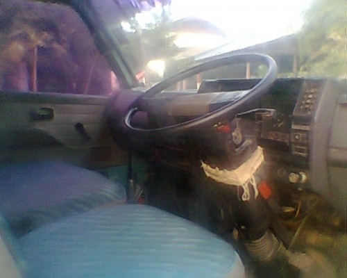 รถ 6 ล้อ กลาง