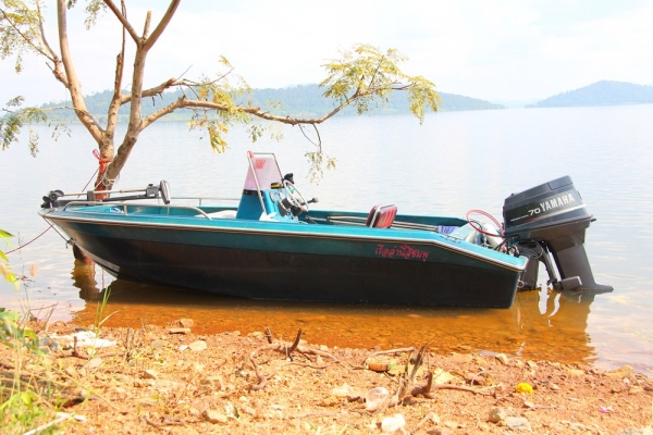 เรือ 14ฟุตโมลช่างโต้ง  เครื่องYamaha70แรง