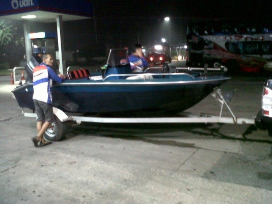 เรือ 14ฟุตโมลช่างโต้ง  เครื่องYamaha70แรง