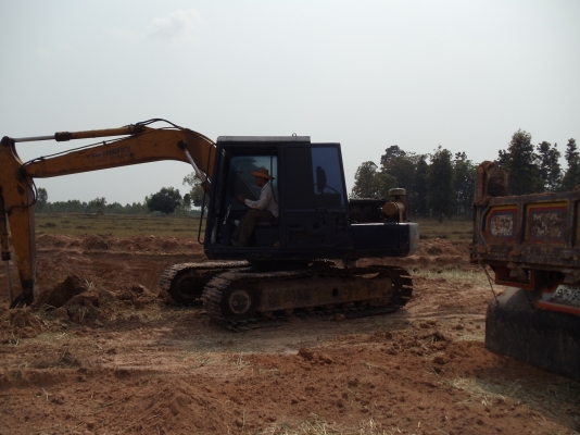 ขายด่วนKOMATSU PC 100 -3 โทร 08-8472-7624