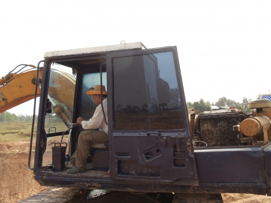 ขายด่วนKOMATSU PC 100 -3 โทร 08-8472-7624