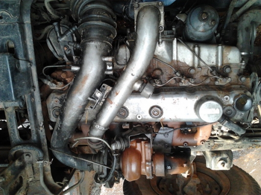 MITSUBISHI FUSO FN527 TD 2679 วางเครื่อง 220 HP TURBO 6D16 สิบล้อดั๊มพ์ 2 เพลา กระบะดั๊มพ์เหล็ก 12 ตันของสามมิตรลอนเฉียง ช่วงล่างคัชซีสวยไม่มีบวม เพลาบุ๋มเบรคใหญ่แล้ว ภายในเก๋งคอนโซลครบ แอร์เย็น พวงมาลัยเพาเวอร์ เบรคทริ๊ปฟี้ เอกสารทะเบียนภาษีครบไม่มีขาด ร