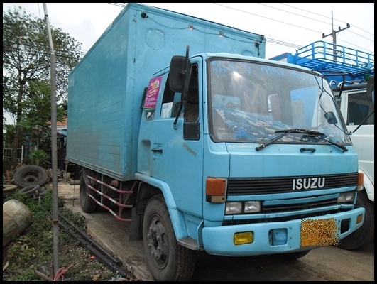 6 ล้อใหญ่ ตู้แห้ง สภาพสวยๆพร้อมใช้งาน