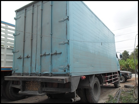 6 ล้อใหญ่ ตู้แห้ง สภาพสวยๆพร้อมใช้งาน