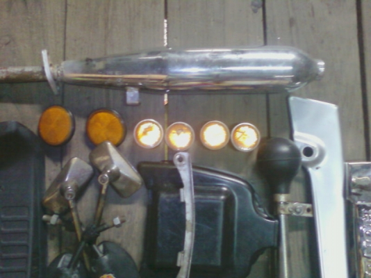 ขายอะไหล่ชาลีราคาตามรูปข้างในครับ