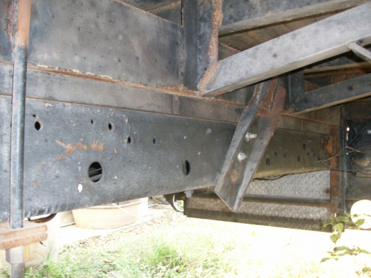 มาอีกแล้วครับ 6ล้อ ตู้10บาน ยาว6.50เมตร สภาพพร้อมใช้ครับ สด/ผ่อนได้ครับ บริการจัดไฟแนนต์ถึงบ้านเลยครับ ดอกเบี้ย 9\%ต่อปีครับ