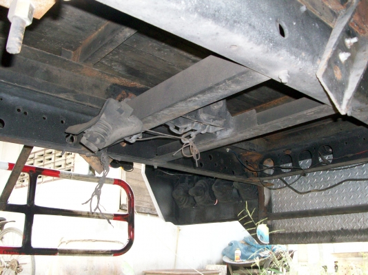 มาอีกแล้วครับ 6ล้อ ตู้10บาน ยาว6.50เมตร สภาพพร้อมใช้ครับ สด/ผ่อนได้ครับ บริการจัดไฟแนนต์ถึงบ้านเลยครับ ดอกเบี้ย 9\%ต่อปีครับ