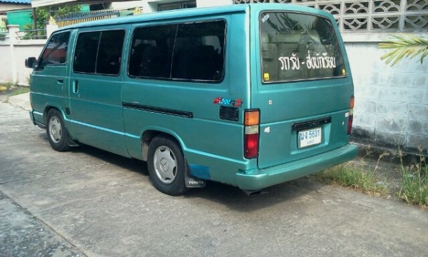 รถตู้ TOYOTA เครื่อง 2 L แน่นๆ รถรับนักเรียน 58,800 บาท