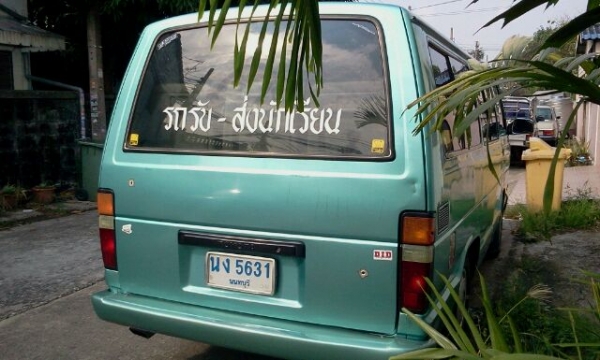 รถตู้ TOYOTA เครื่อง 2 L แน่นๆ รถรับนักเรียน 58,800 บาท