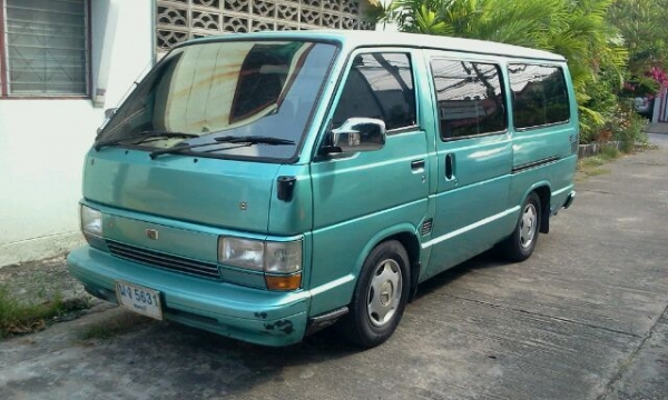 รถตู้ TOYOTA เครื่อง 2 L แน่นๆ รถรับนักเรียน 58,800 บาท