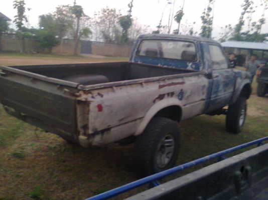 ขาย Toyota LN40 ม้ากระโดด ช่วงล่างโฟร์คานแข็ง LN 106