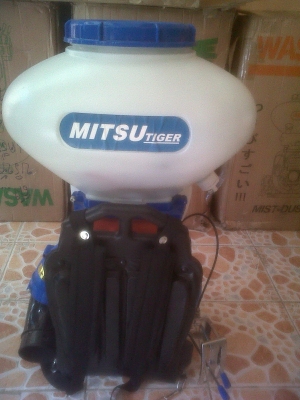 ขายเครื่องพ่นข้าว พ่นปุ๋ย ของมือ1 เครื่องตัดหญ้า cg399 มือ1