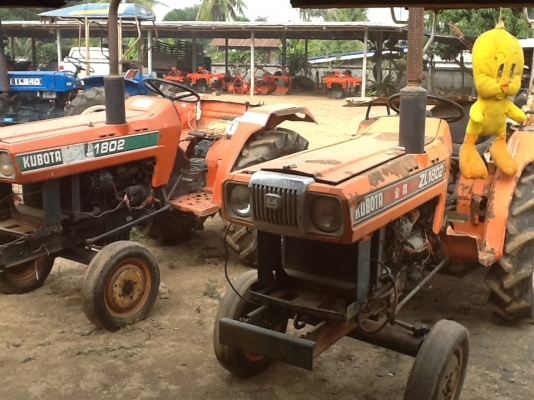 แพ็คคู่ 1802 2 คันอุปกรณ์ตามรูป  ข้างครบหน้าครบ ตามสภาพ..