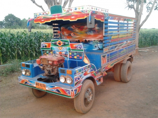 ขายด่วน รถอีแต๋น 6 ล้อบรรทุก KUBOTA 11 แรง เครื่อง ET11 ช่วงล่างใหญ่เฟืองท้ายของ ISUZU KS 110 แรง คัชซีหน้า 5 คลัชท์แบบแห้ง ยาง 7.50 ขอบ 16 สภาพดีพร้อมบรรทุกพร้อมใช้งานได้เลย ราคาต่อรองได้ครับ