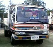HINO FD 195 HP HO7D หกล้อดั๊มพ์ ช่วงล่างใหญ่ยาง 8.25 ขอบ 16 คัชซีสวยมากครับ เครื่องแห้งแรงดีไม่เยิ้ม หัวเก๋งบางไม่ผุภายในเก๋งสวยครบพร้อม แอร์เย็น พวงมาลัยเพาเวอร์ เบรคทริ๊ปฟี้ เอกสารเล่มทะเบียนครบพร้อมโอน ราคาต่อรองได้ครับ