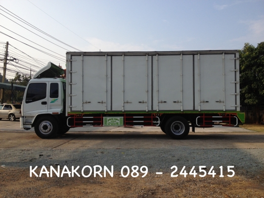 ขาย ISUZU DECA FTR 200 แรง รถปี 2546 รถ 6 ล้อตู้ประตู 10 บานไม่มีเสากลาง