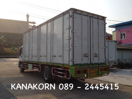 ขาย ISUZU DECA FTR 200 แรง รถปี 2546 รถ 6 ล้อตู้ประตู 10 บานไม่มีเสากลาง