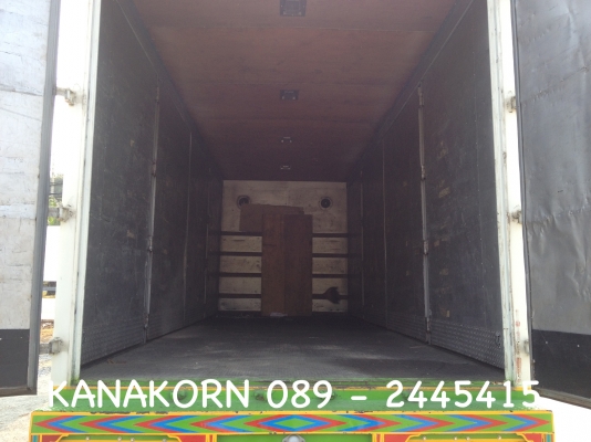 ขาย ISUZU DECA FTR 200 แรง รถปี 2546 รถ 6 ล้อตู้ประตู 10 บานไม่มีเสากลาง