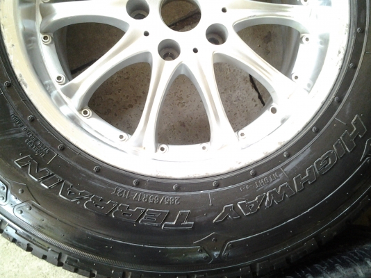 ยางใหญ่ พร้อมแม็กขอบ17 ยางใหญ่ พร้อมแม็กขอบ17