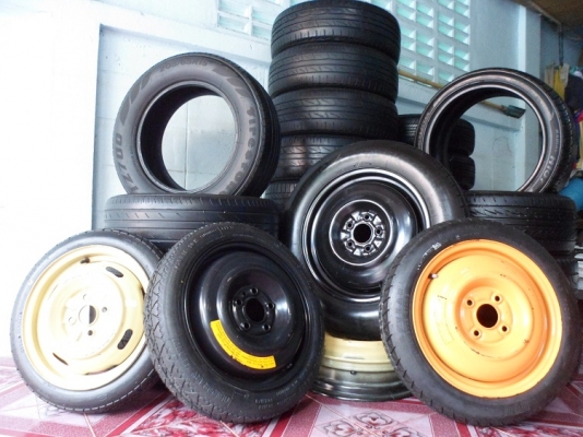 ยาง235/40/18" 2เส้นYOKOHAMA,235/60/18"2เส้นBRIDGSTONE