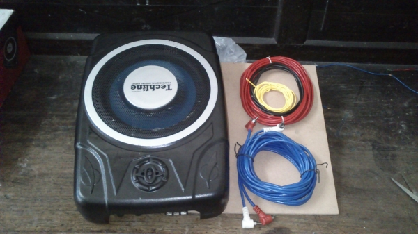 ขายsub box 8นิ้วเพาว์เวอว์ในตัว