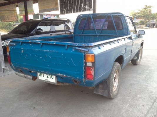 ขายด่วน อยากขายมากรีบใช่เงิน  โตโยต้า RN 30 4ขอ โทร 089-9226456