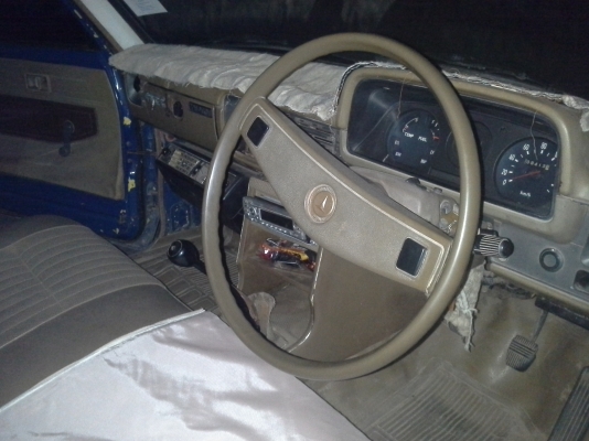 ขายด่วน อยากขายมากรีบใช่เงิน  โตโยต้า RN 30 4ขอ โทร 089-9226456