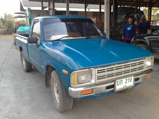 ขายด่วน อยากขายมากรีบใช่เงิน  โตโยต้า RN 30 4ขอ โทร 089-9226456