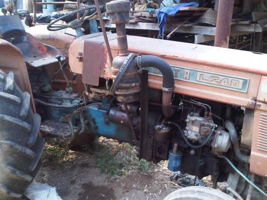 Kubota L240 แต่เครื่องเป็น iseki 25 แรง ขายตามสภาพครับ
