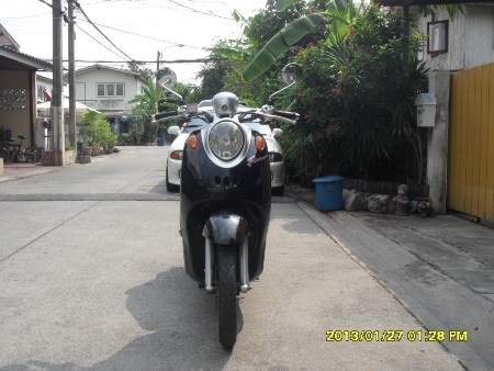 ขาย YAMAHA  FINO สภาพเดิม ๆ เครื่องเดิมๆแน่น ไม่เลยแต่ง ล้อแม๊ก ทะเบียนพร้อมโอน