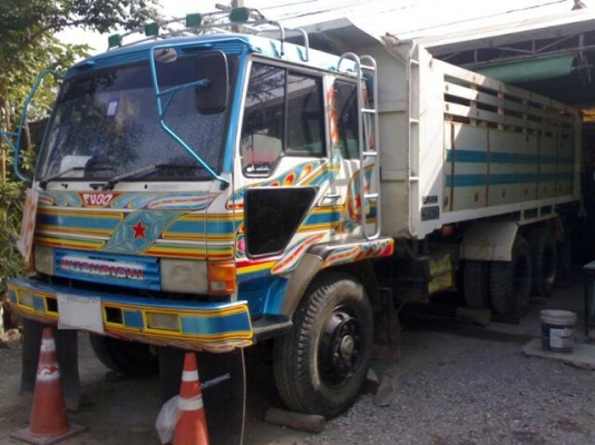 ขายMITSUBISHI TD ดั๊มกระบะเนียม สภาพสวยพร้อมใช้ ติดต่อได้ที่คุณ อ๊อฟ พิจิตร 086-737-9991