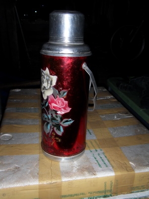 ขออนุญาติขายกระติกน้ำร้อนเก่าลายกุหลาบ