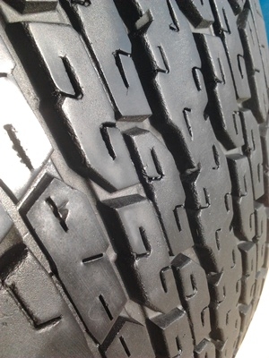 ขายยาง245/70/16 ปี 2208 BRIDERTONE DUELER H/T 1 ชุด ราคา : 3,000.00 บาท