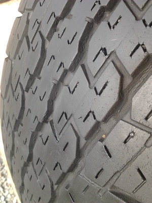 ขายยาง265/70/16 ปี 10/2เส้น+08/2เส้น MICHELIN DUELER H/T 1ชุด ราคา : 3,000.00 บาท