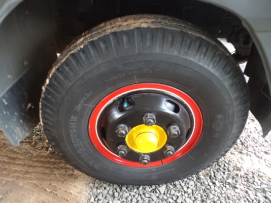 ขายรถอีซูซุเดก้า6ล้อเทเลอร์ เครื่อง195แรงม้ายาง8.25 สภาพสวยๆๆๆๆๆ90\%พร้อมใช้งานคับ