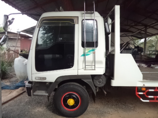 ขายรถอีซูซุเดก้า6ล้อเทเลอร์ เครื่อง195แรงม้ายาง8.25 สภาพสวยๆๆๆๆๆ90\%พร้อมใช้งานคับ