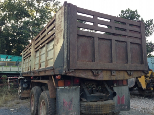 ขายกระบะดั้มสิบล้อ สภาพดี