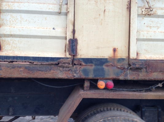 ขายกระบะดั้มสิบล้อ สภาพดี