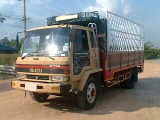 รถบรรทุก 6 ล้อ ยี่ห้อ ISUZU 160 แรงม้า//ติดต่อคุณปรีชาโดยตรง 086-879-5551