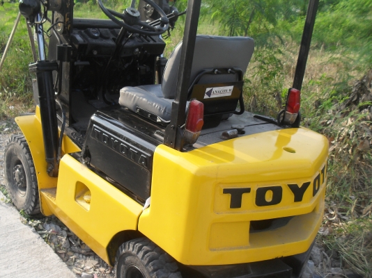 ขายรถตักล้อยาง TOYOTAเปลี่ยนใส่งายกของได้ ขายรถตักล้อยาง TOYOTAเปลี่ยนใส่งายกของได้