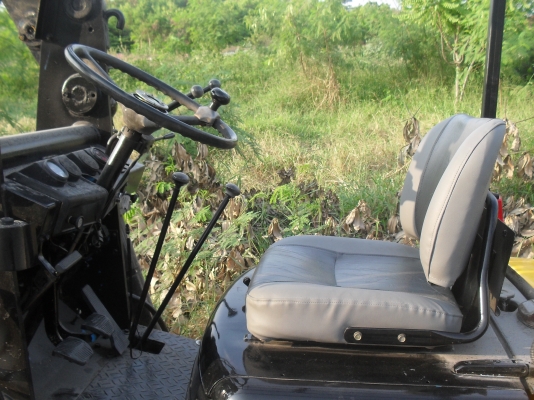 ขายรถตักล้อยาง TOYOTAเปลี่ยนใส่งายกของได้ ขายรถตักล้อยาง TOYOTAเปลี่ยนใส่งายกของได้