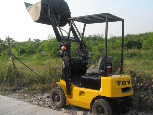 ขายรถตักล้อยาง TOYOTAเปลี่ยนใส่งายกของได้