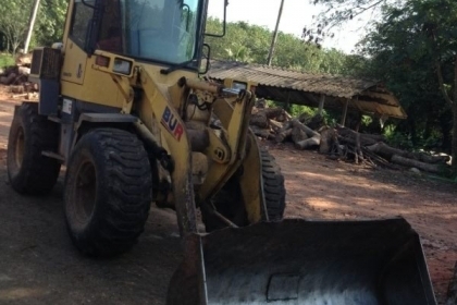 รถตักล้อยางKOMATSU WA80-3เอวอ่อนมีเก๋งแอร์เย็นต่อแขนแล้ว รถตักล้อยางKOMATSU WA80-3เอวอ่อนมีเก๋งแอร์เย็นต่อแขนแล้ว