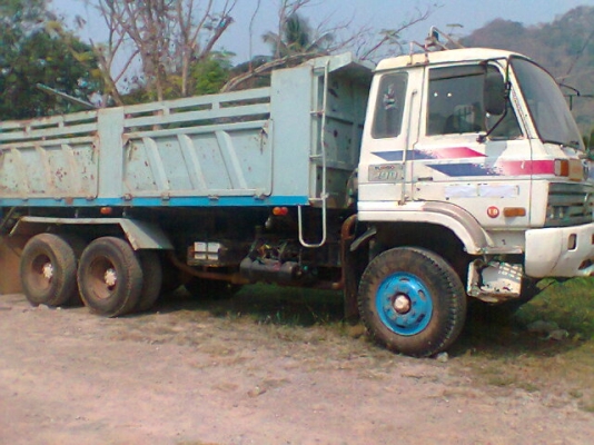 ต้องการขายรถสิบล้อดั้มNISSAN (UD) 290 TURBO