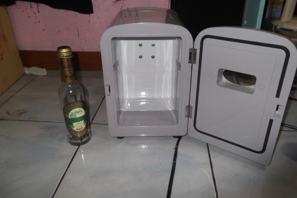 ตู้เย็นมินิ ขนาดพกพา ได้ทั้งอุ่นเเละเย็น สามารถเสียบไฟในรถได้ ราคาถูกมากๆๆ