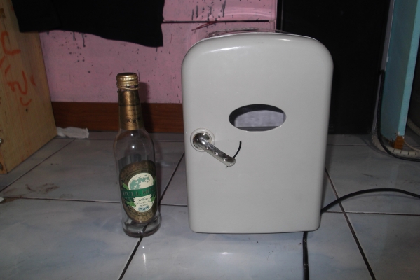 ตู้เย็นมินิ ขนาดพกพา ได้ทั้งอุ่นเเละเย็น สามารถเสียบไฟในรถได้ ราคาถูกมากๆๆ