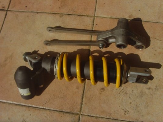 ขายอะไหล่R7 โซ๊คหลังK7ไดชาร์ทอูฐ750