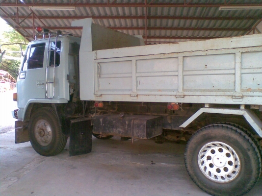 ขาย  6  ล้อ  ISUZU  ร๊อกกี้  195   ยาง 9 เปลี่ยนยาง  1000  ทั้งหกเส้น  รถออกห้าง  กระบะยาว  3  เมตรกว่า