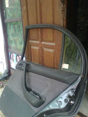 ขายประตูหลังขวาTOYOTAท้ายโด่ง