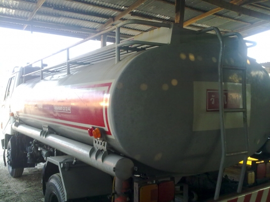 Hino FC 120 HP WO4D พร้อมแทงก์บรรทุกน้ำมัน ความจุ 7,500 ลิตร Hino FC 120 HP WO4D พร้อมแทงก์บรรทุกน้ำมัน ความจุ 7,500 ลิตร